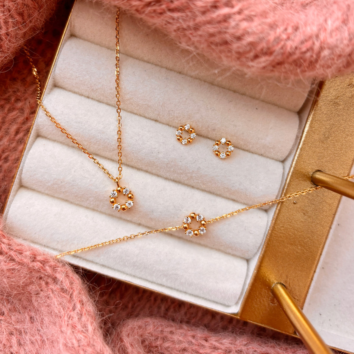 Øreringe i forgyldt sølv