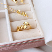 Ring i forgyldt sølv